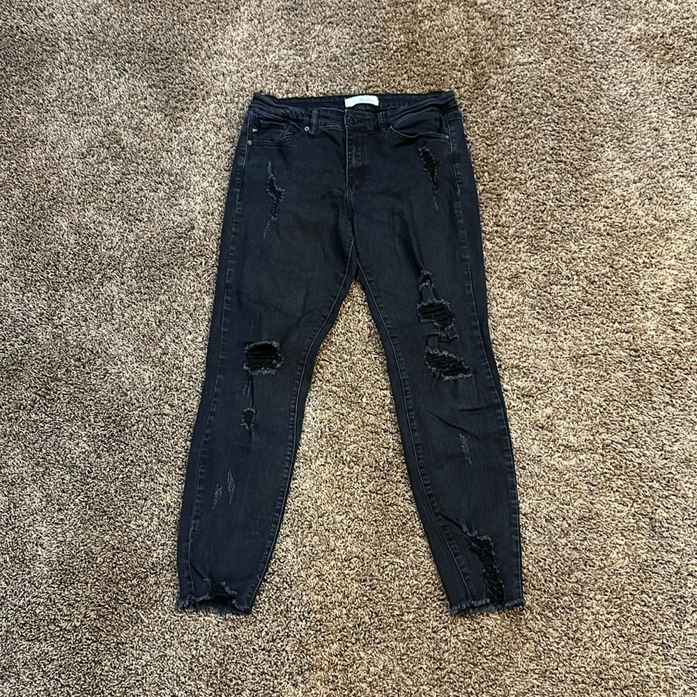 Black ripped KanCan skinny jeans, sz 11/29